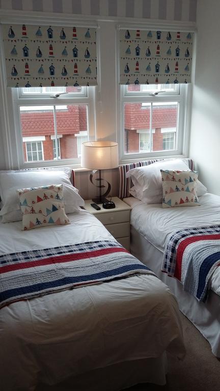 Cambridge House Guest House Истбурн Номер фото