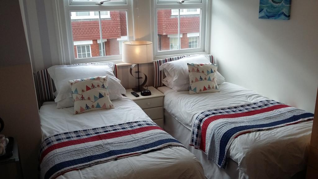 Cambridge House Guest House Истбурн Номер фото