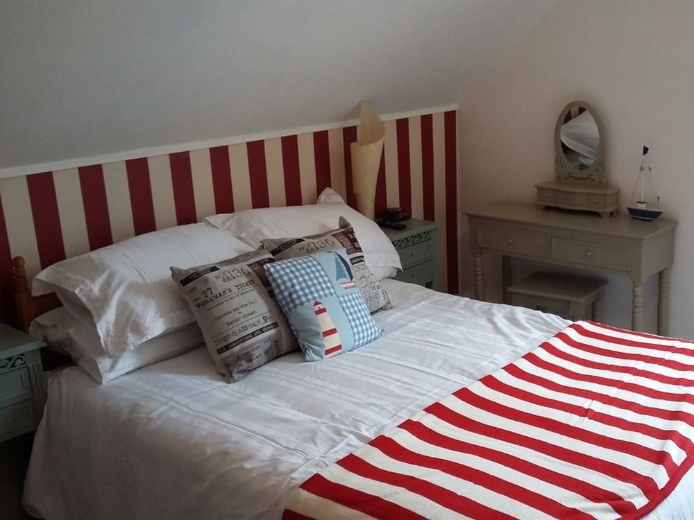 Cambridge House Guest House Истбурн Экстерьер фото